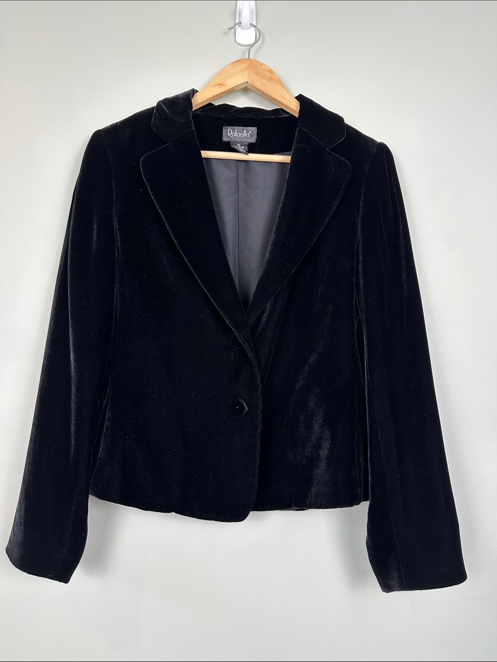 122. Rafaella silk rayon velvet blazer black